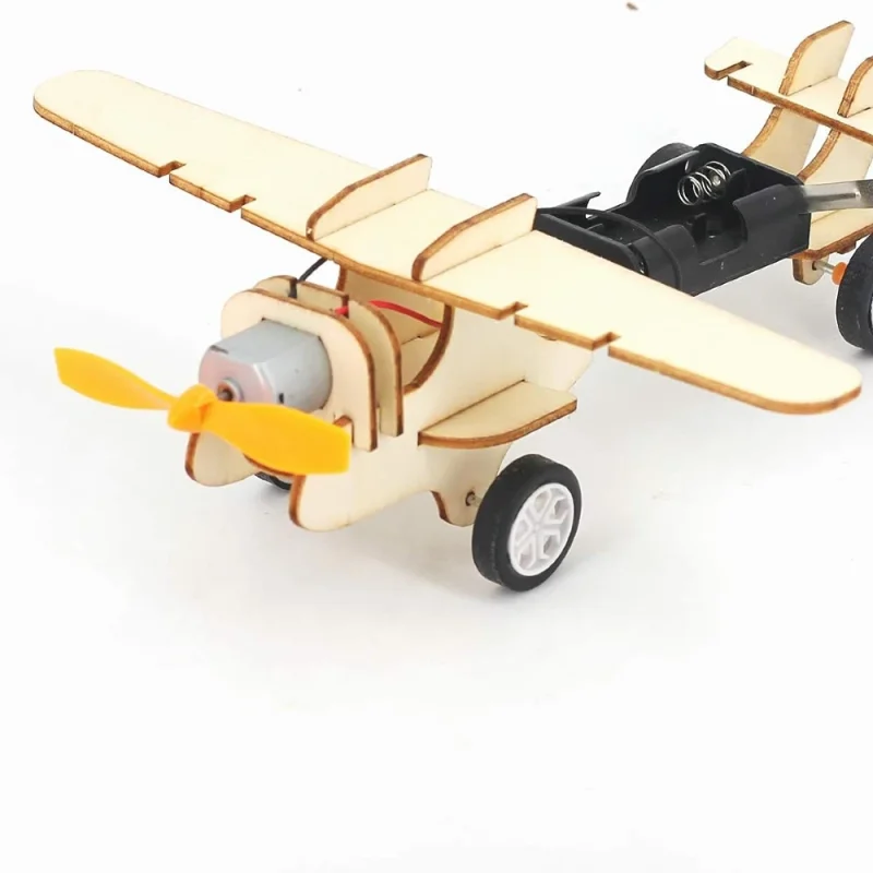 drven-avion-za-slozuvanje-2-1