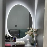 moderno-led-ogledalo-so-asimetrichen-dizajn-80x60-cm-2