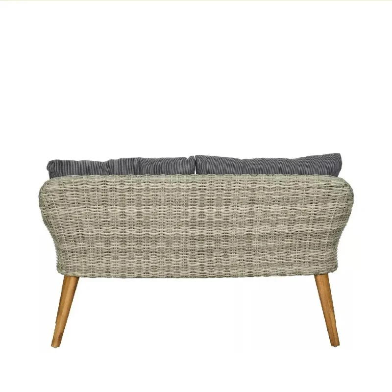 set-garnitura-od-ratan