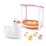 kadifena-patka-pets-alive-mama-duck